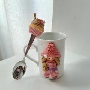 Kit caneca decorada e colher de sobremesa